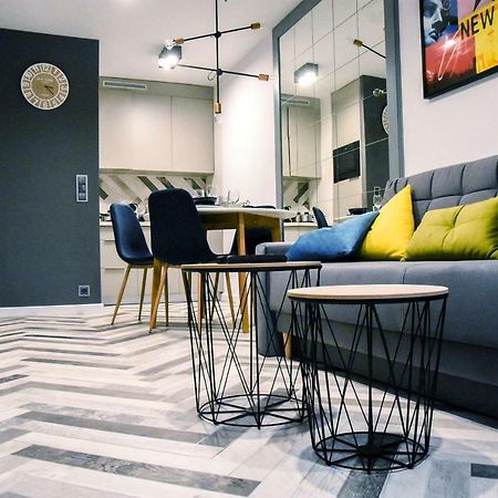 Your Private 5-Star Home In Katowice # 5-Minute Walk To Spodek, 10 Minutes To City Center Bagian luar foto
